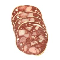 KI generiert: Das Bild zeigt eine Packung Bio-Jagdwurst von Chiemgauer Naturfleisch. Die Wurst ist als 100% biologisch und ohne Nitritpökelsalz gekennzeichnet.