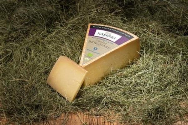 Produktfoto zu Tiroler Bergkäse, 50% von Biokäserei Walchsee