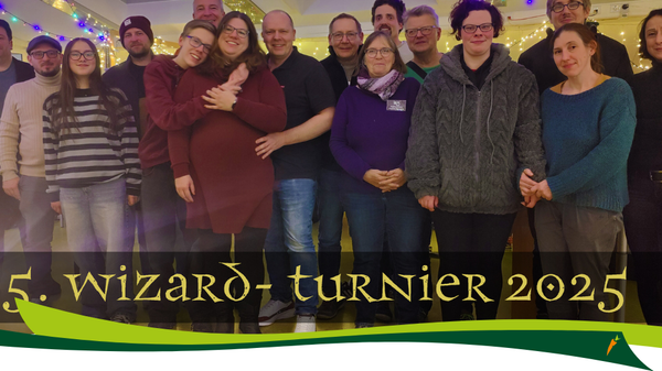 KI generiert: Eine Gruppe von Menschen lächelt in die Kamera. Text: "5. Wizard-Turnier 2025".